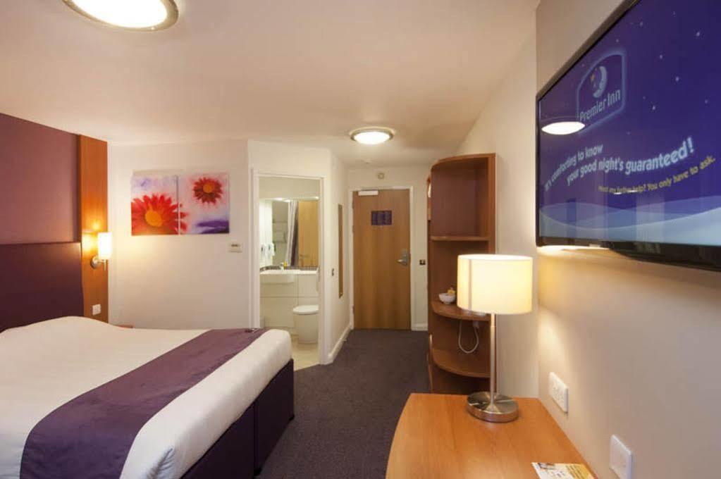Premier Inn Greenock Exterior foto